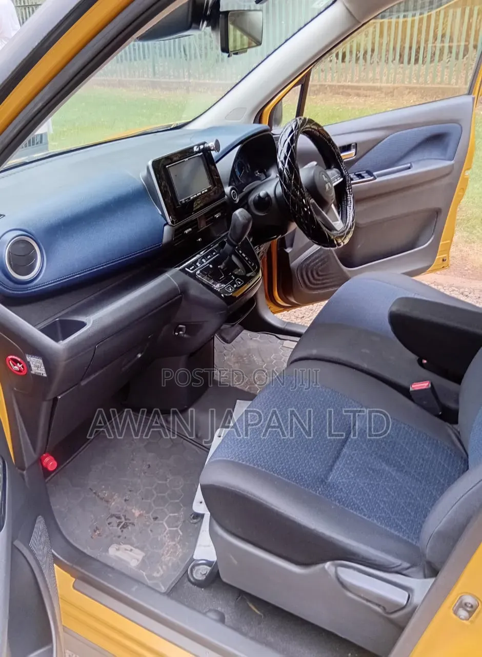 Mitsubishi EK Wagon 2019 Yellow