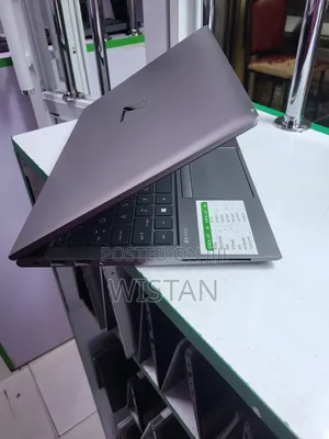 Laptop HP ZBook Firefly 14 G7 16GB Intel Core i7 SSD 256GB