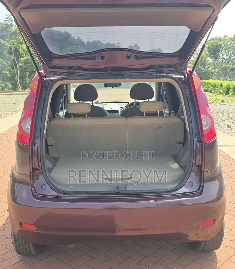 Nissan Note 2011 Burgundy