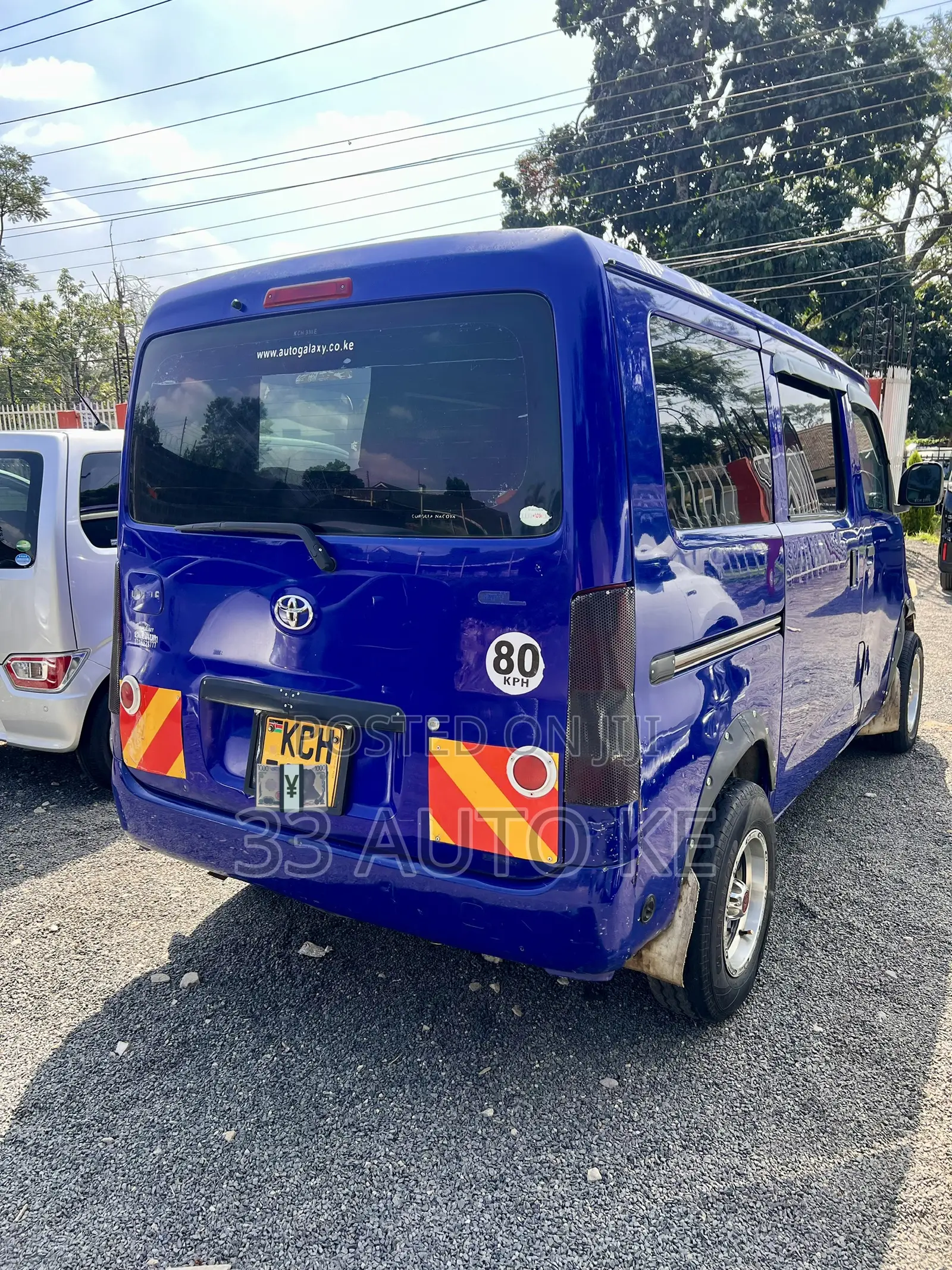 Toyota HiAce 2009 Blue
