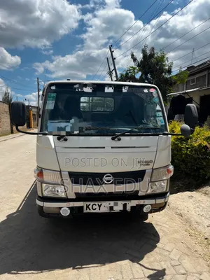 Nissan Atlas 2014 White