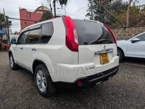 Nissan X-Trail 2011 White