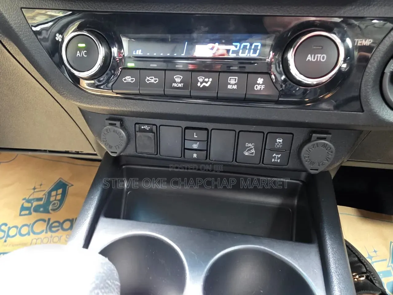Toyota Hilux 2020 Gray