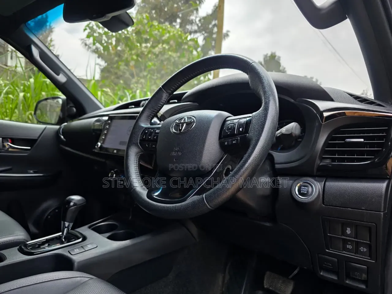 Toyota Hilux 2020 Gray