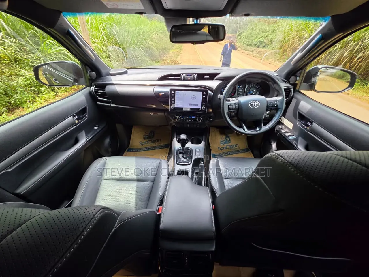 Toyota Hilux 2020 Gray
