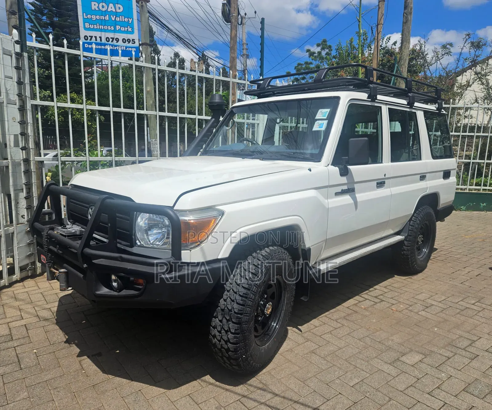 Toyota Land Cruiser 2018 White