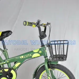 Green Luta Kids Bike With Training Wheels
