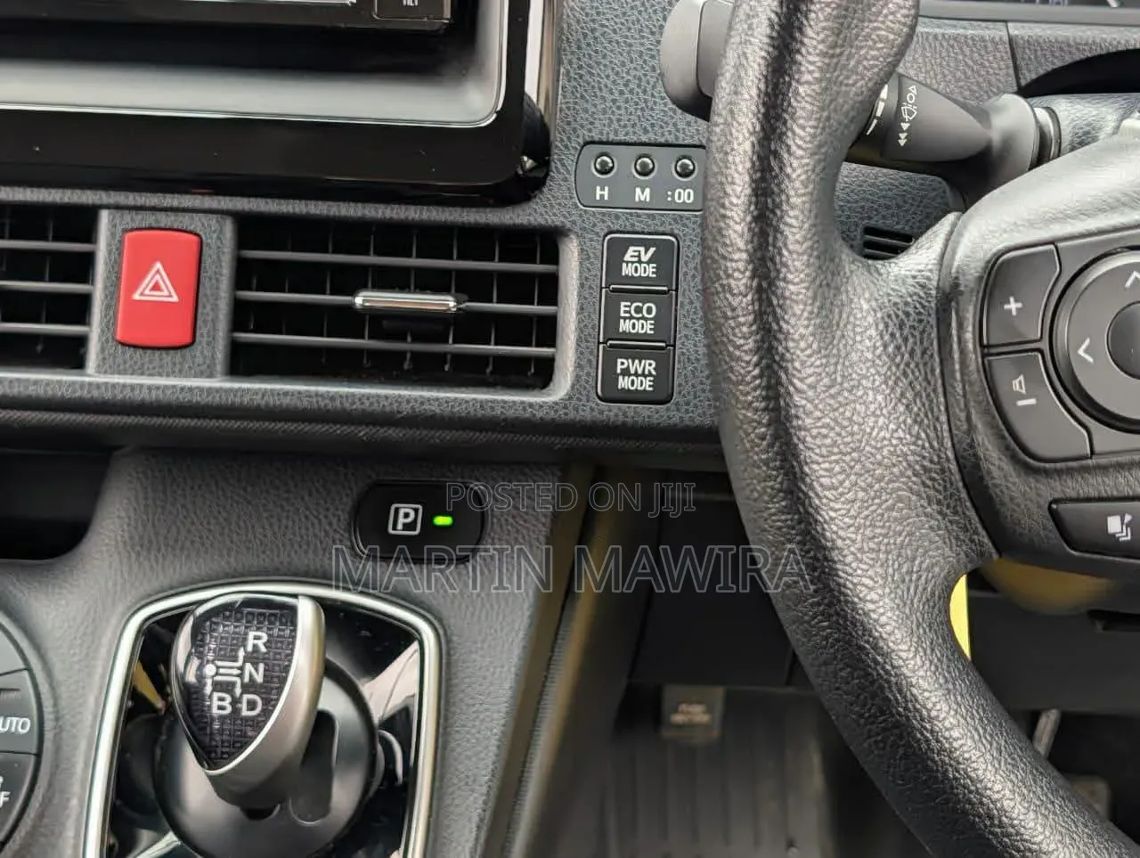 Toyota Voxy 2019 Silver