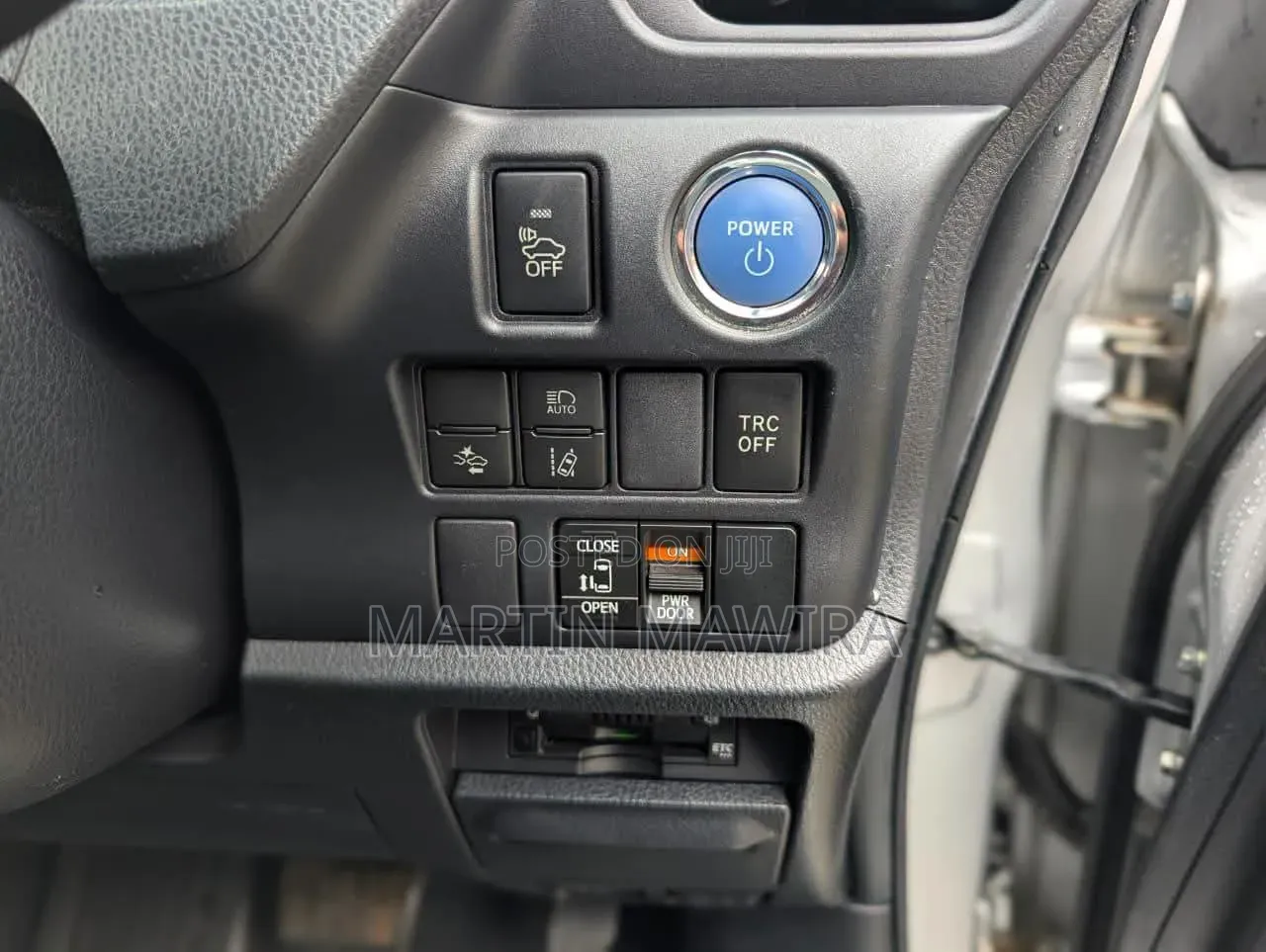 Toyota Voxy 2019 Silver
