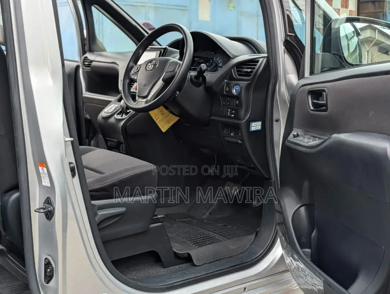 Toyota Voxy 2019 Silver