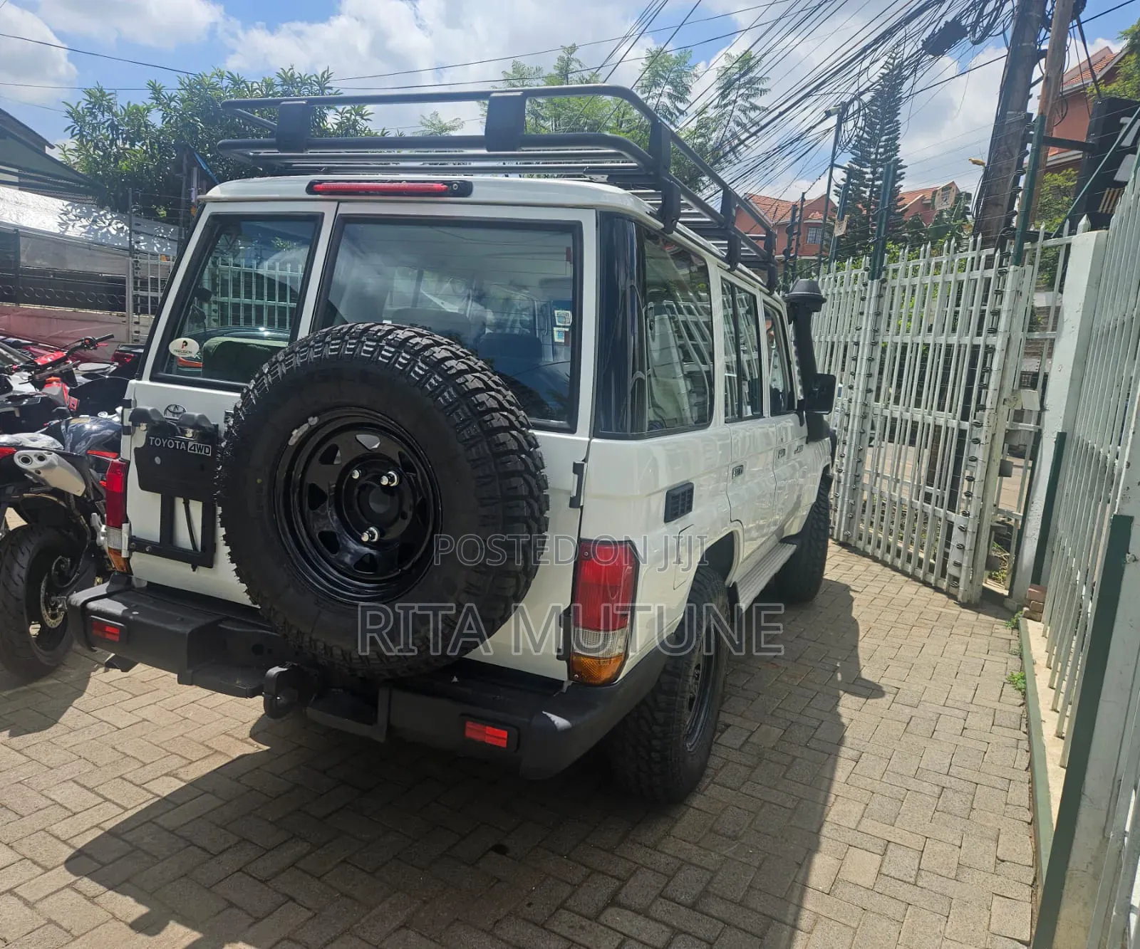 Toyota Land Cruiser 2018 White