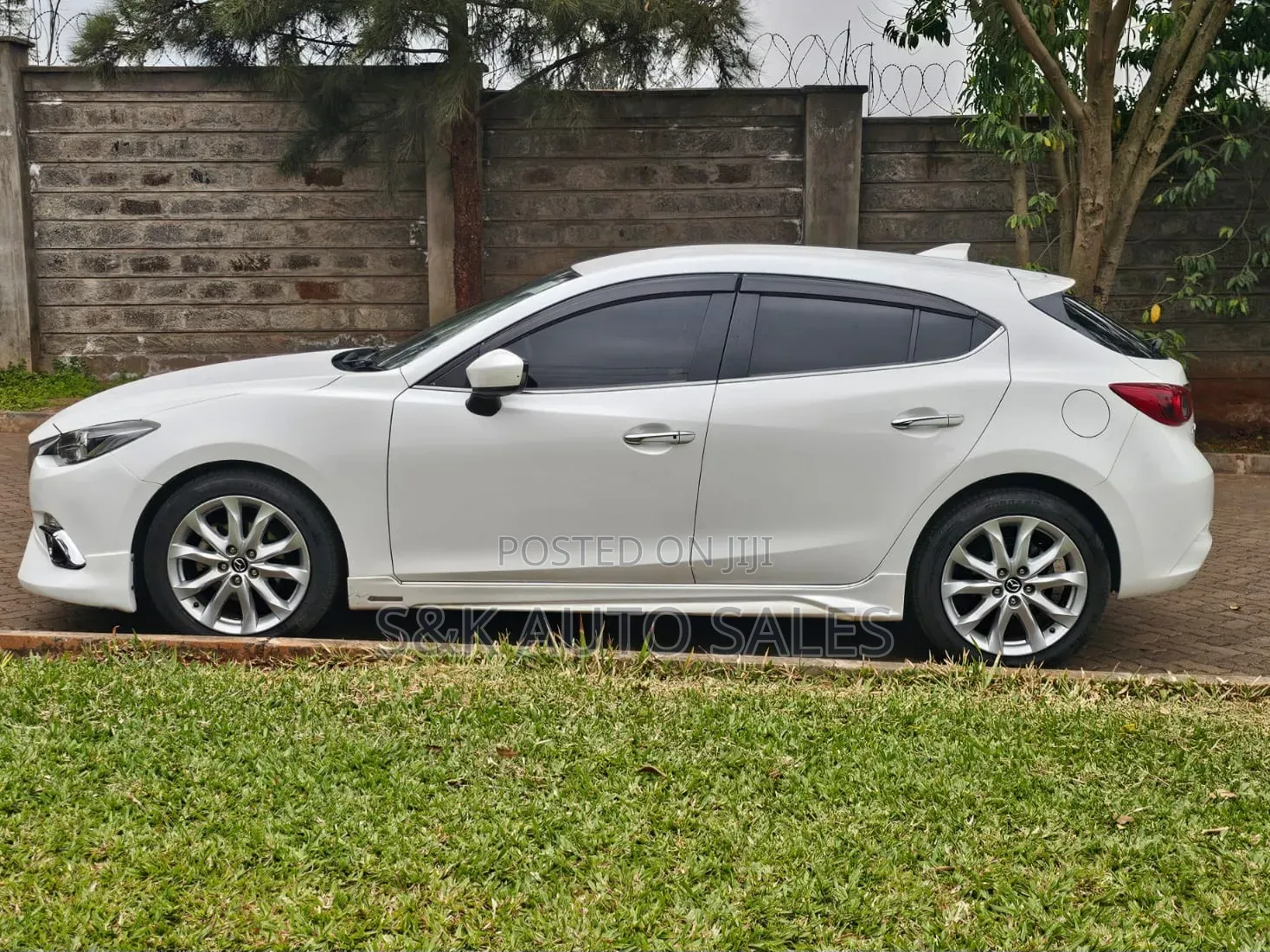 Mazda Axela 2016 White