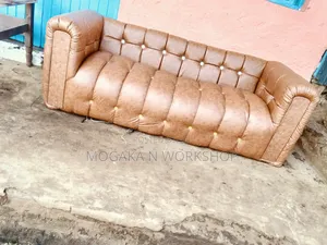 Brown Chester Seat