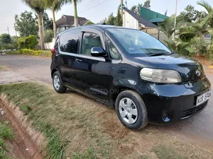Toyota Porte 2010 Black