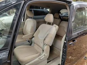 Toyota Porte 2010 Black