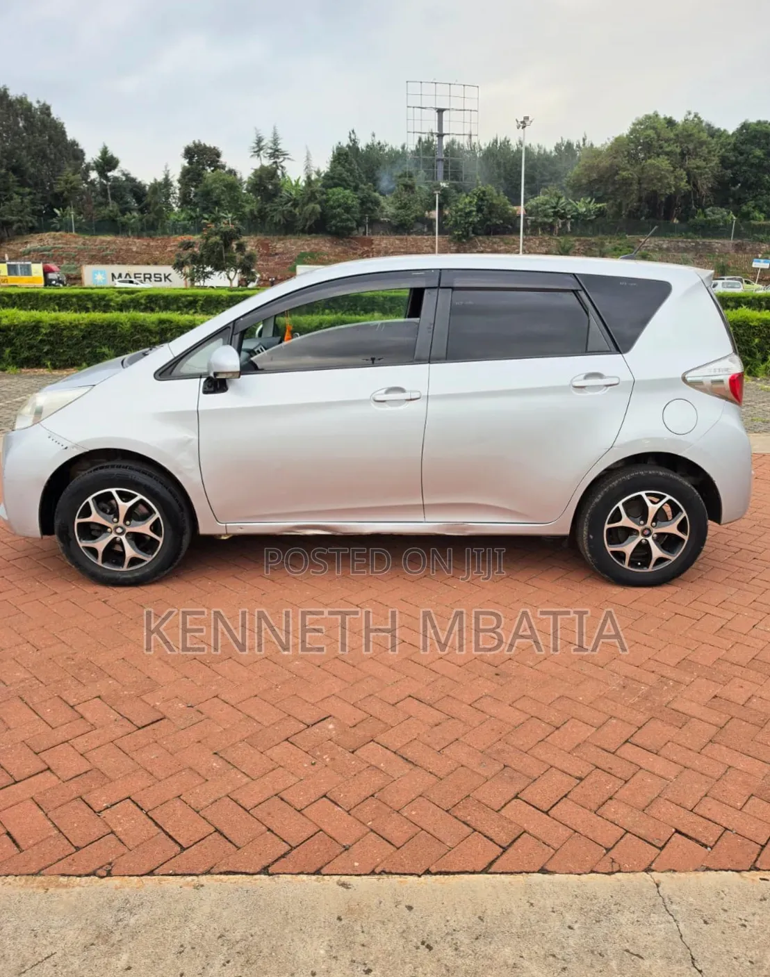 Toyota Ractis 2012 Silver