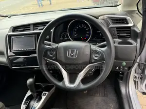 Honda Fit 2019 Silver