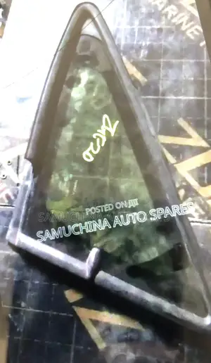 Side Fix Glass Toyota Wish {Front }