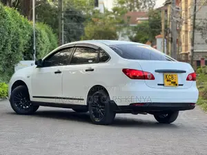 Nissan Bluebird 2008 White