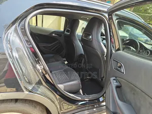 Mercedes-Benz GLA-Class 2016 Black