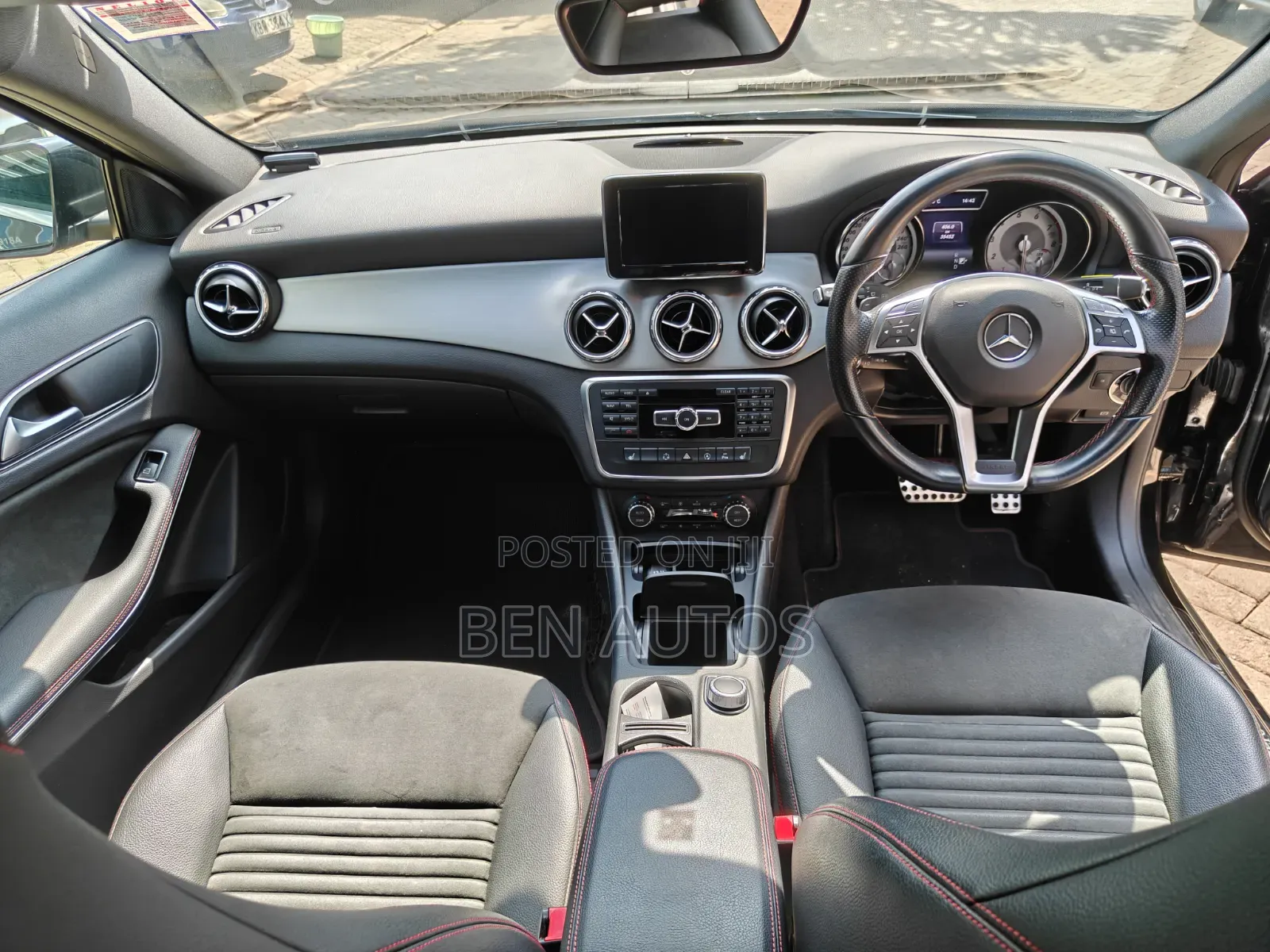 Mercedes-Benz GLA-Class 2016 Black