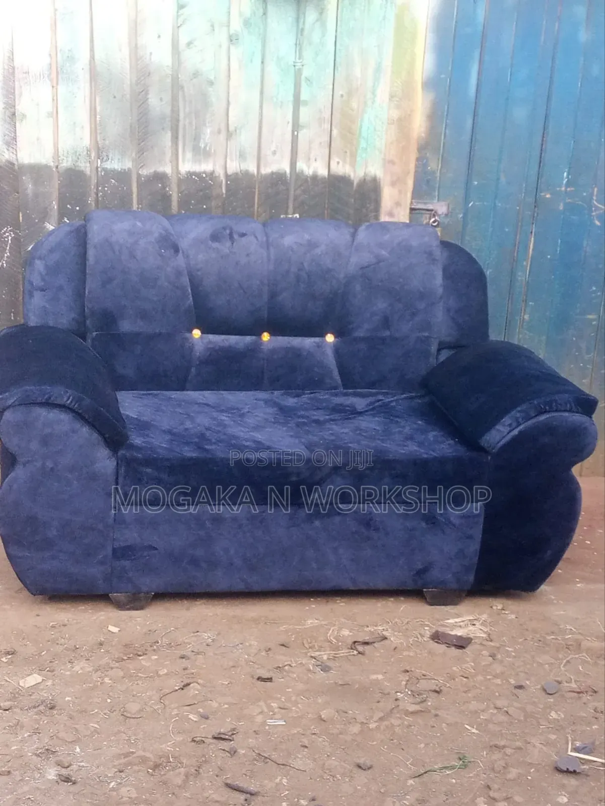 Blue Chester Seat