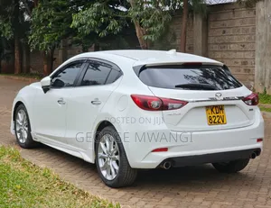 Mazda Axela 2016 White