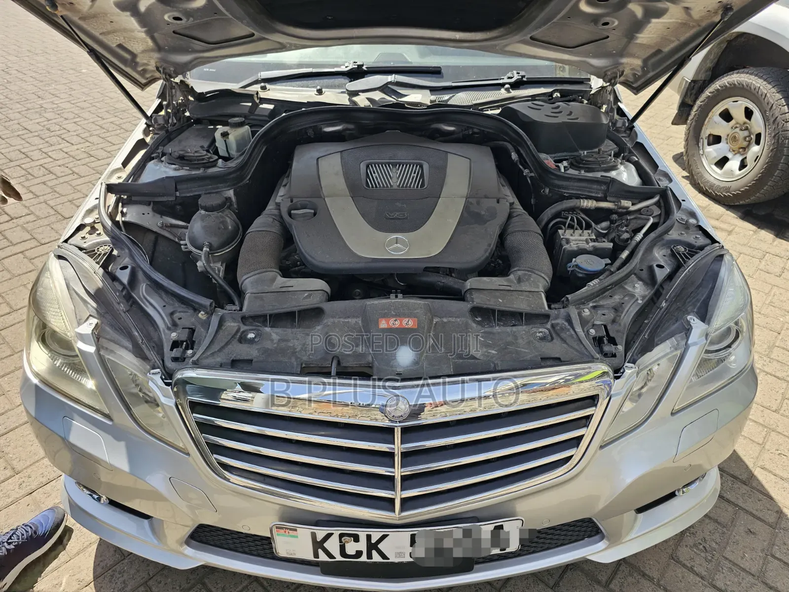 Mercedes-Benz E250 2010 Silver
