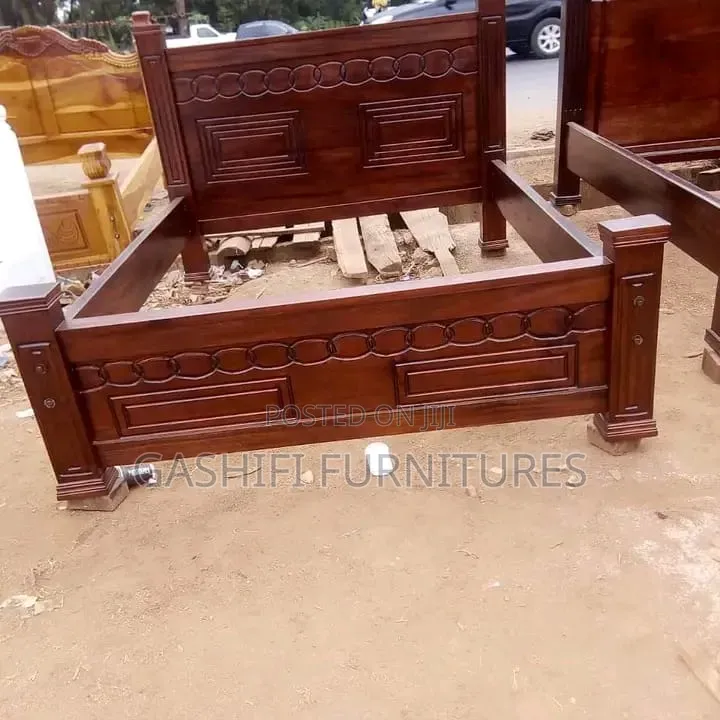 Brown Mahogany 5*6 Bed