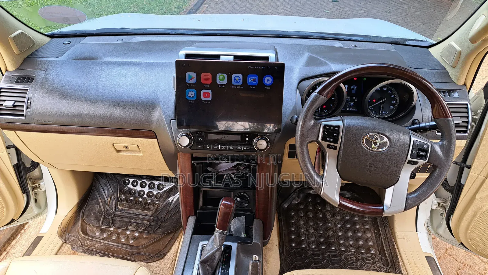 Toyota Land Cruiser Prado 2015 White