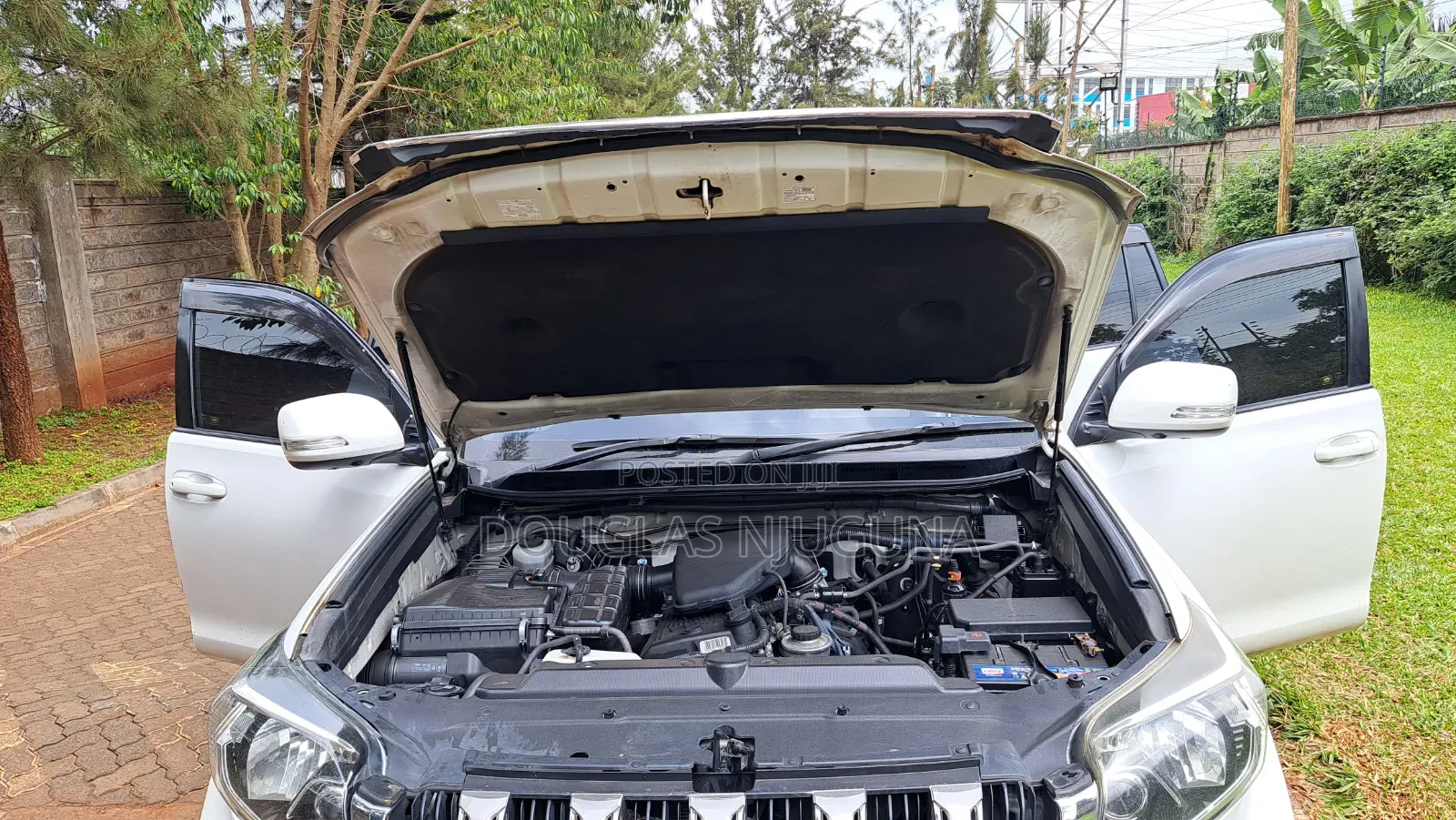 Toyota Land Cruiser Prado 2015 White