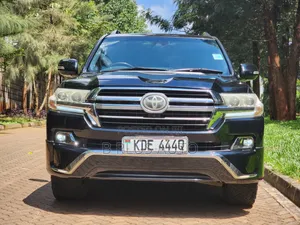 Toyota Land Cruiser 2016 Black