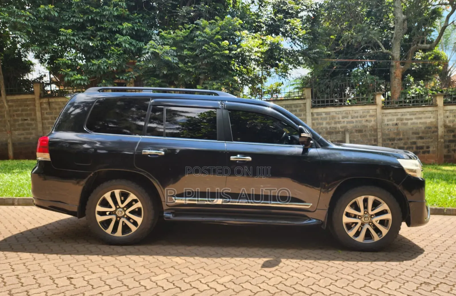 Toyota Land Cruiser 2016 Black