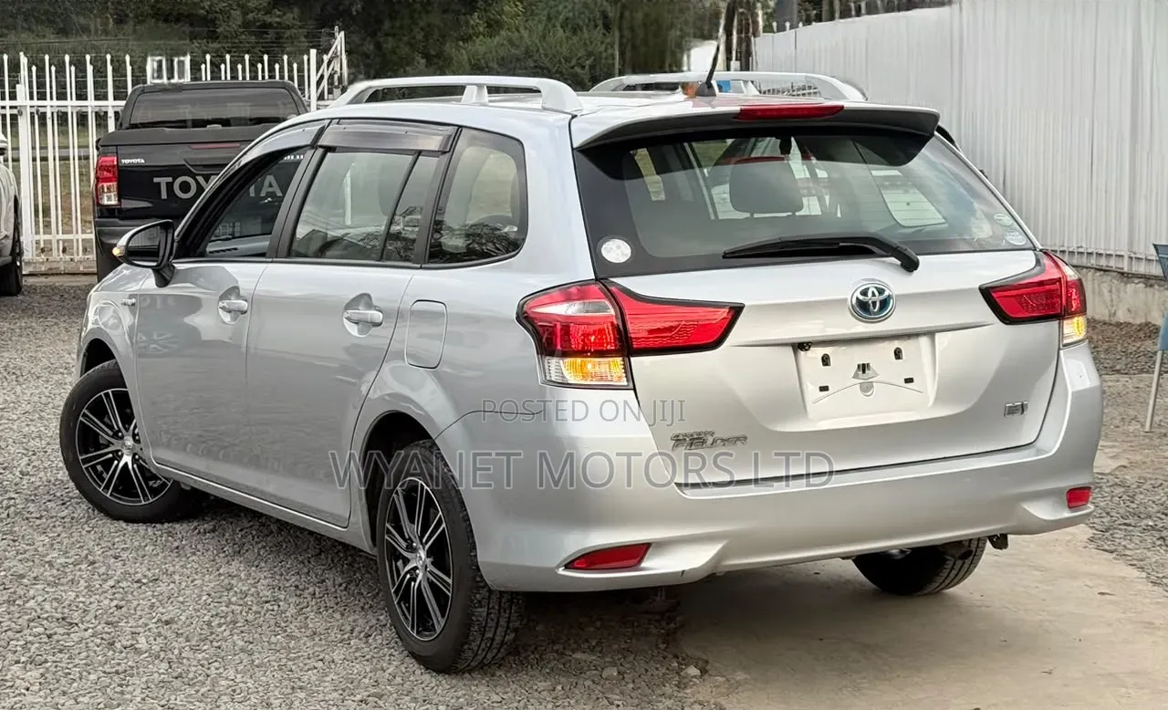 Toyota Belta 2019 Silver