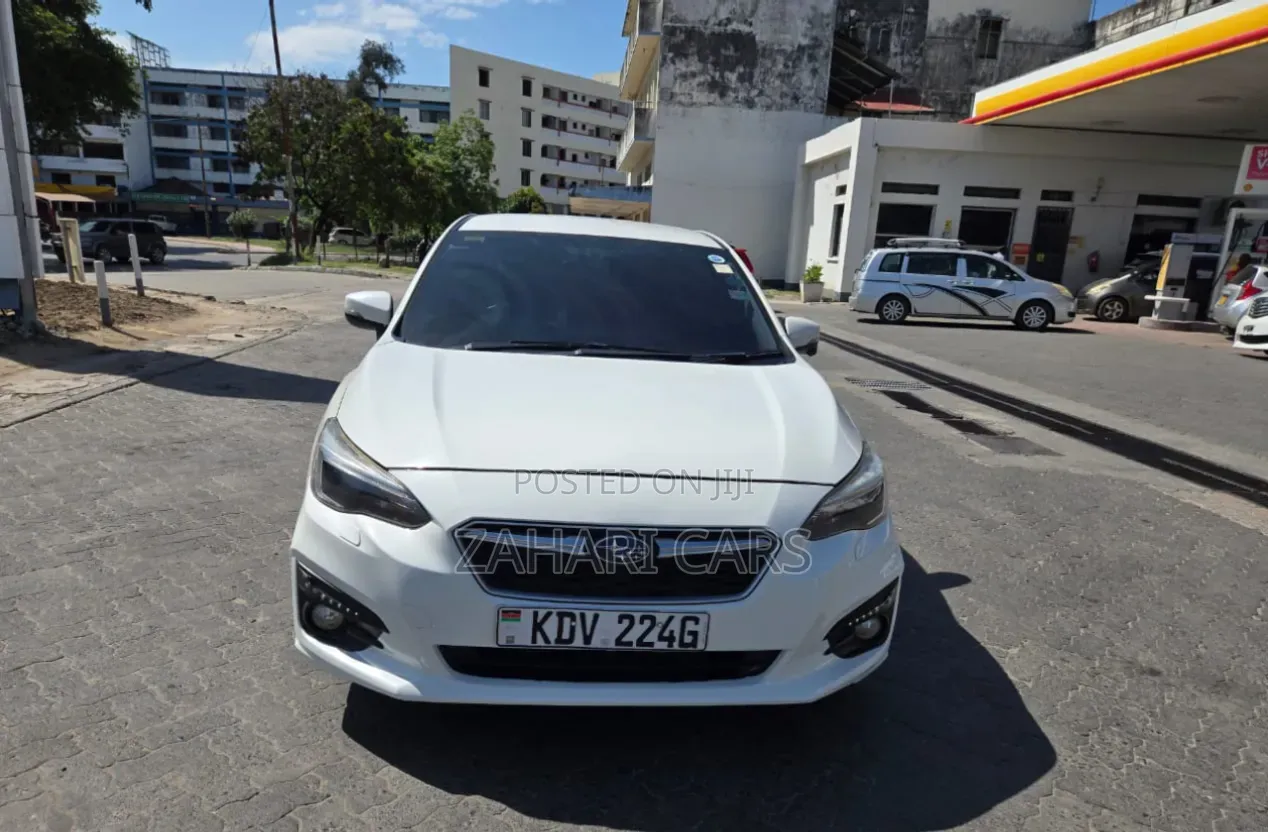 Subaru Legacy 2019 White
