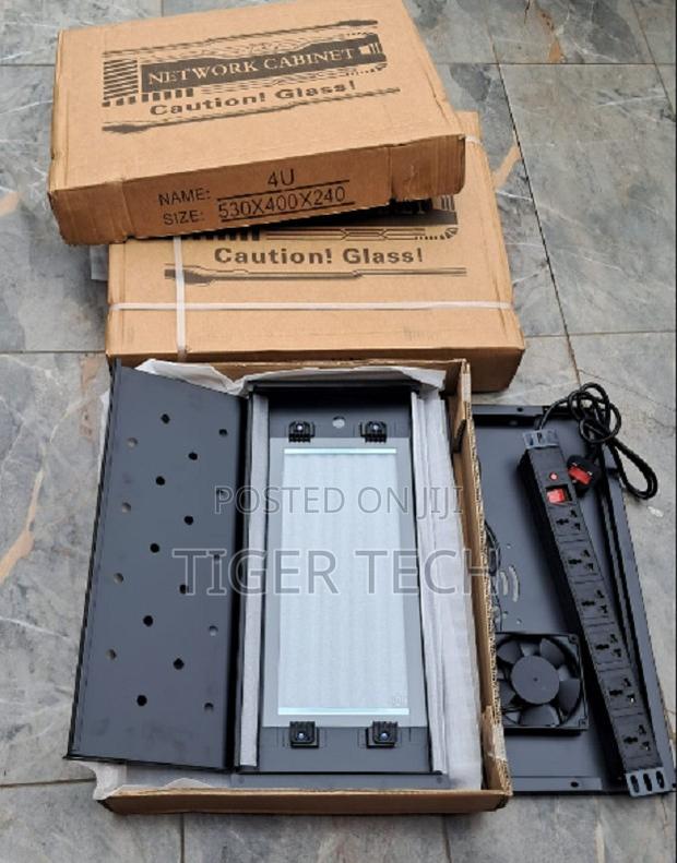 Network Cabinet (4u) 530x400x240 Protects Network Routers $ Switches. - main view