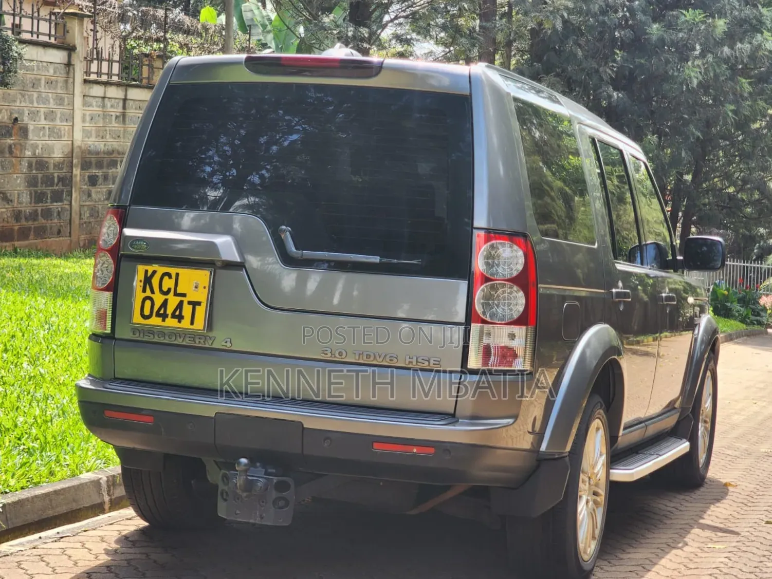 Land Rover Discovery 2010 Silver
