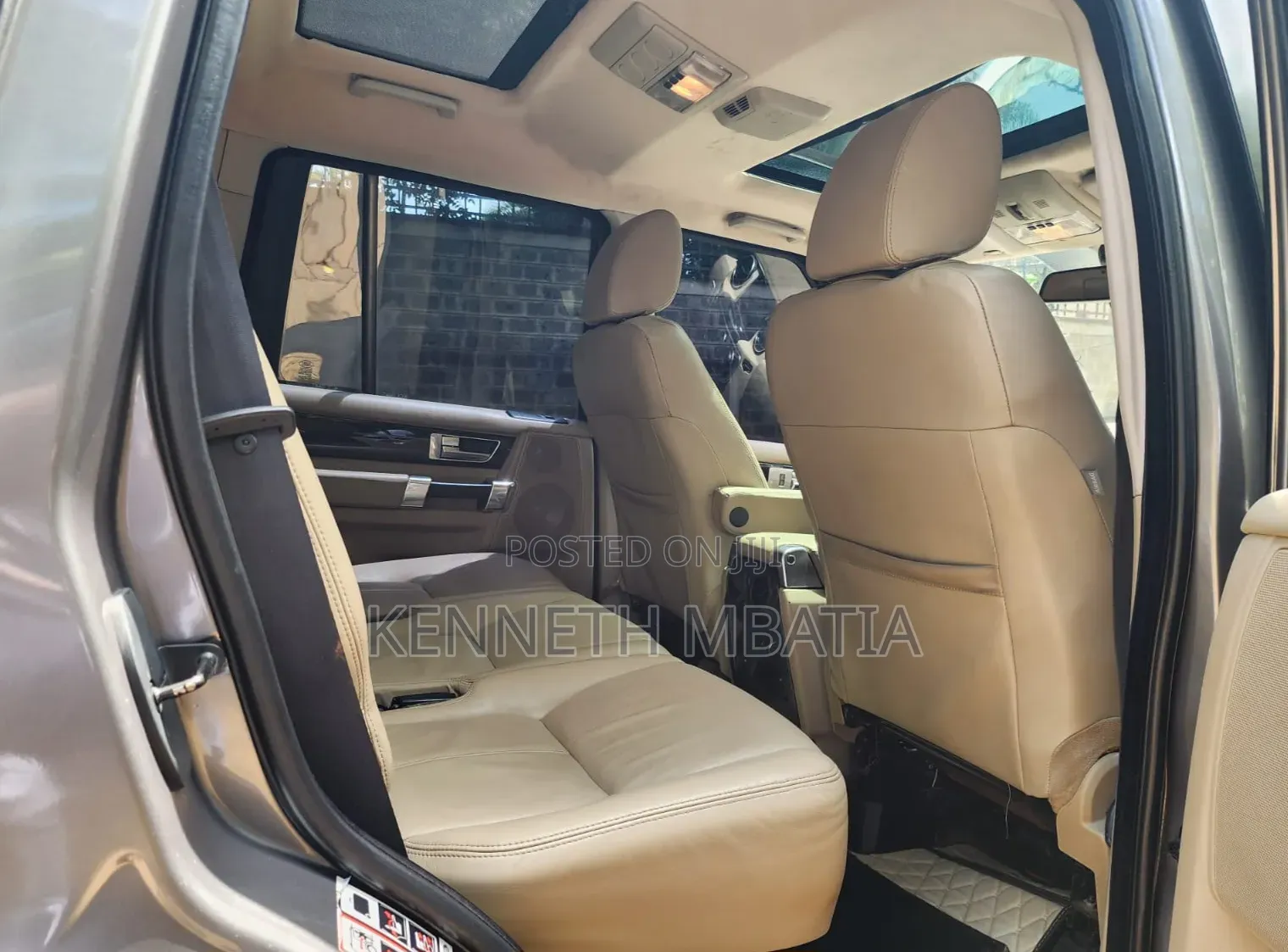 Land Rover Discovery 2010 Silver