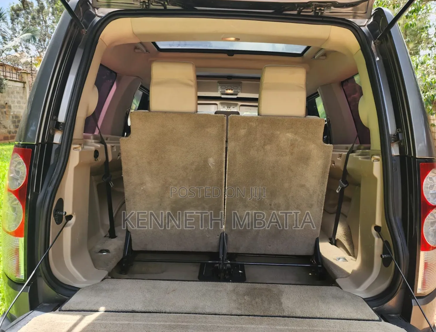 Land Rover Discovery 2010 Silver
