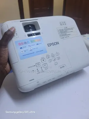 Epson Eb-X05