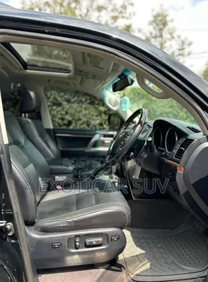 Toyota Land Cruiser 2011 Black