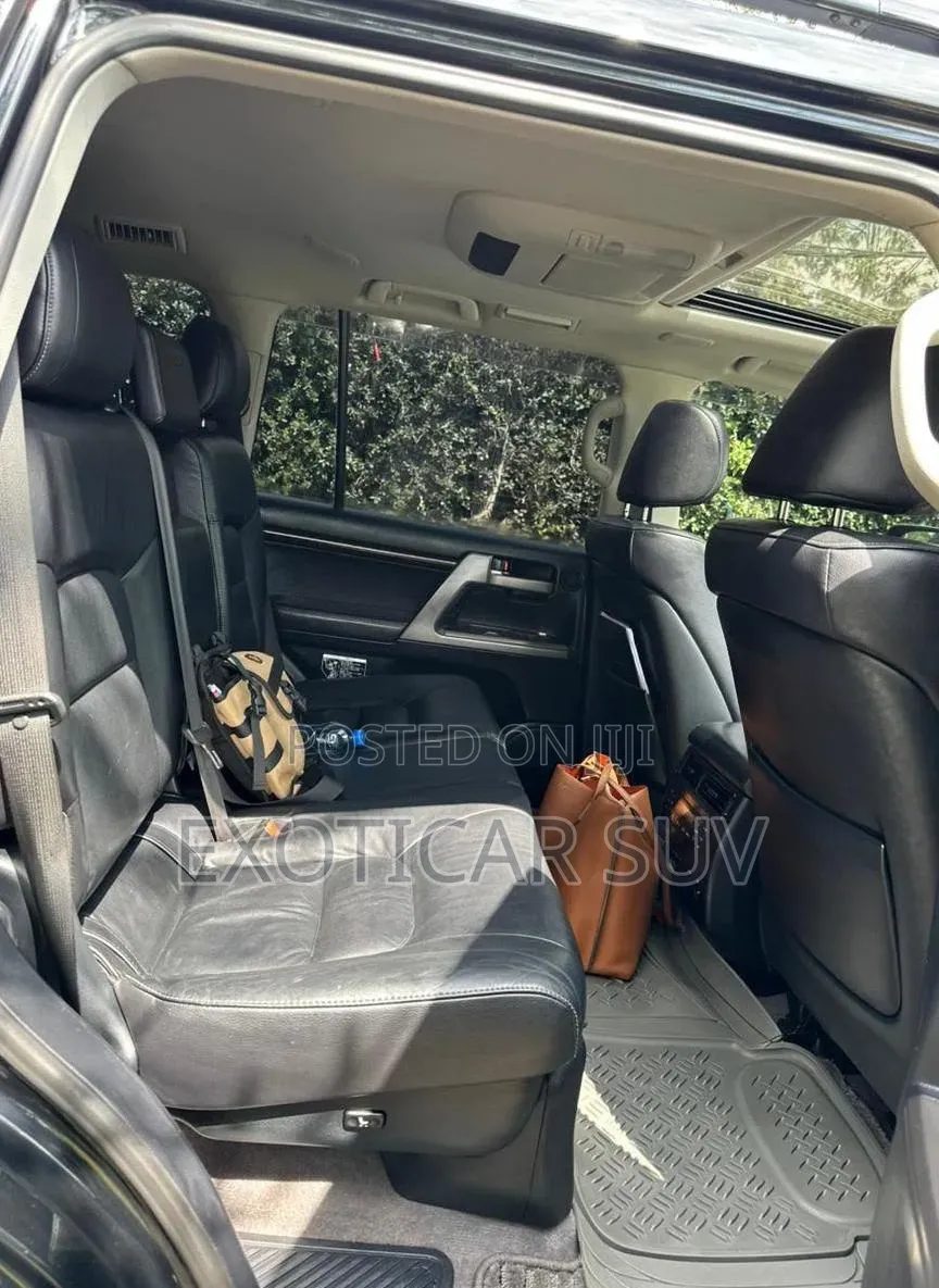 Toyota Land Cruiser 2011 Black