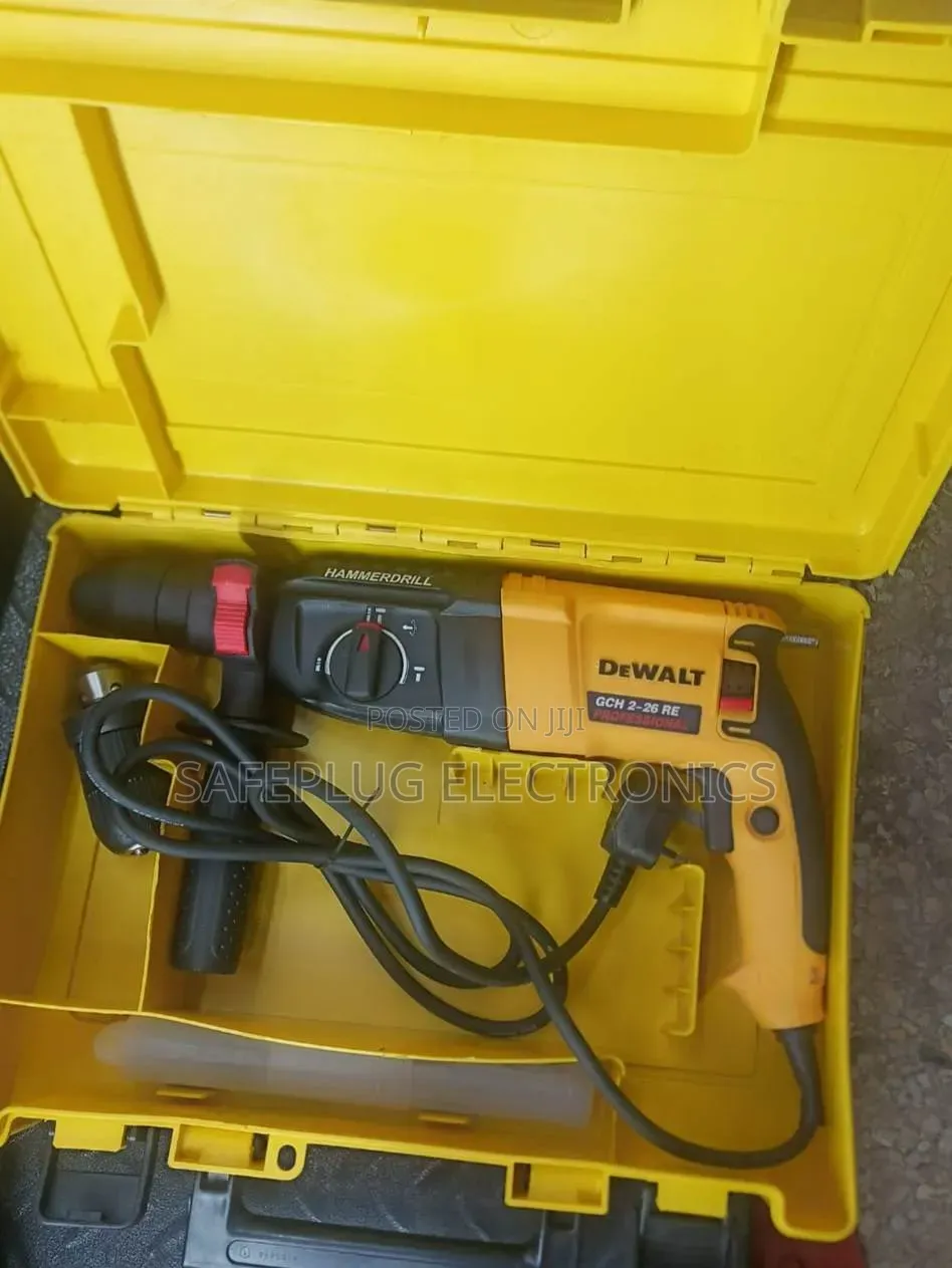 Dewalt Professional 3-in-1 Rotary Hammer Demolition Drill (800w)