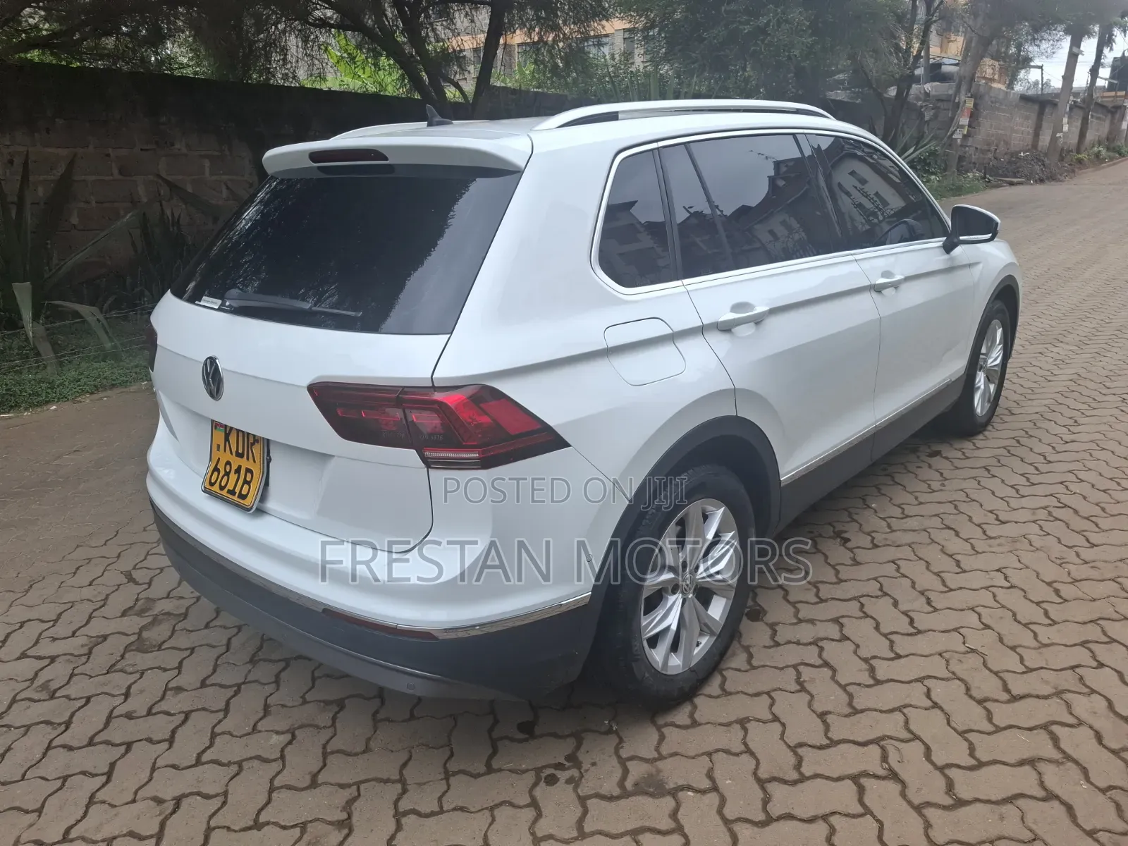 Volkswagen Golf 2017 White