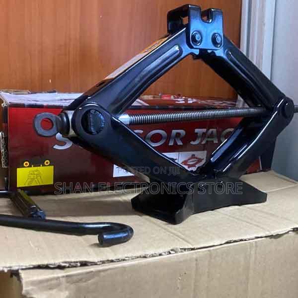 Space-Saving Design 2 Tonnes Scissor Jack/ Car Scissor