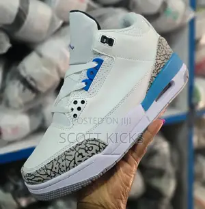 Air Jordan 3 Retro 'Unc'