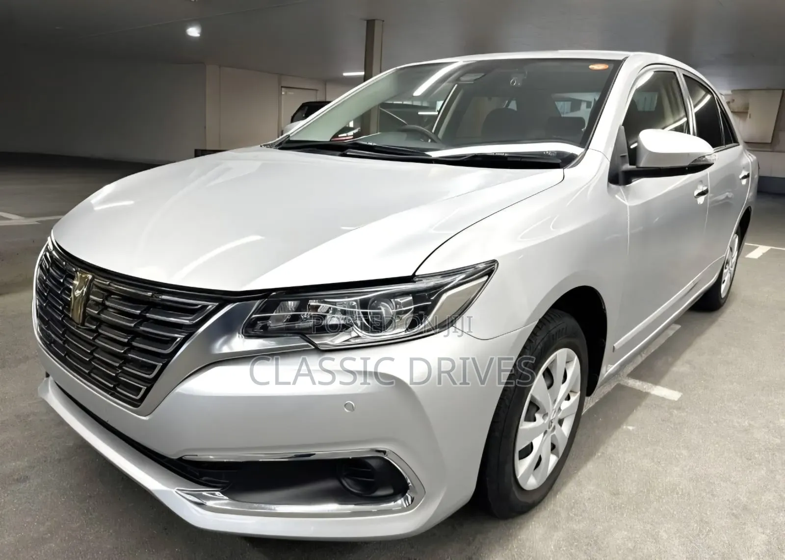 Toyota Premio 2019 Silver