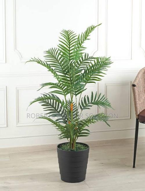 Mimicking Real Leaves Artificial Plant