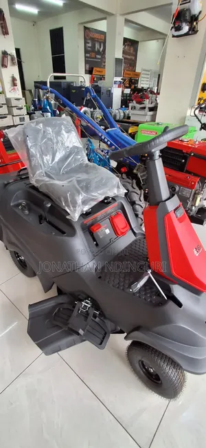 Ride-on Lawn Mower – Heavy Duty Lawn Maintenance Equipment