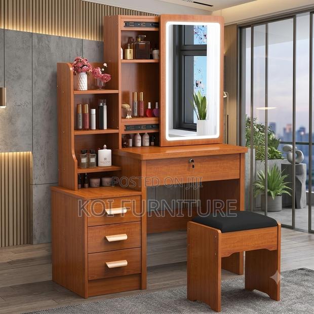 Dressers; White Board Vanity Dressing Table Set - thumbnail 5